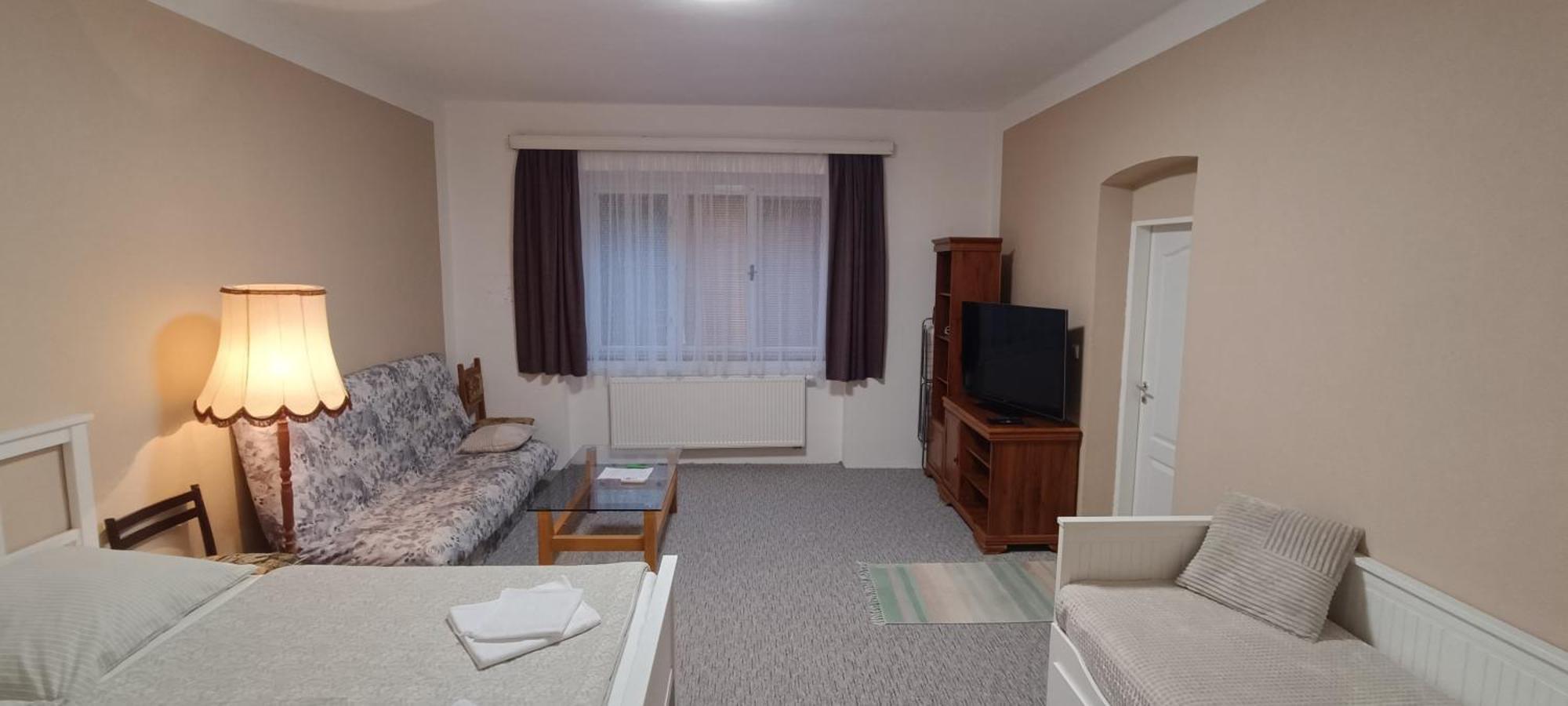 Apartman Horni Slavkov Hodinarstvi Exterior photo